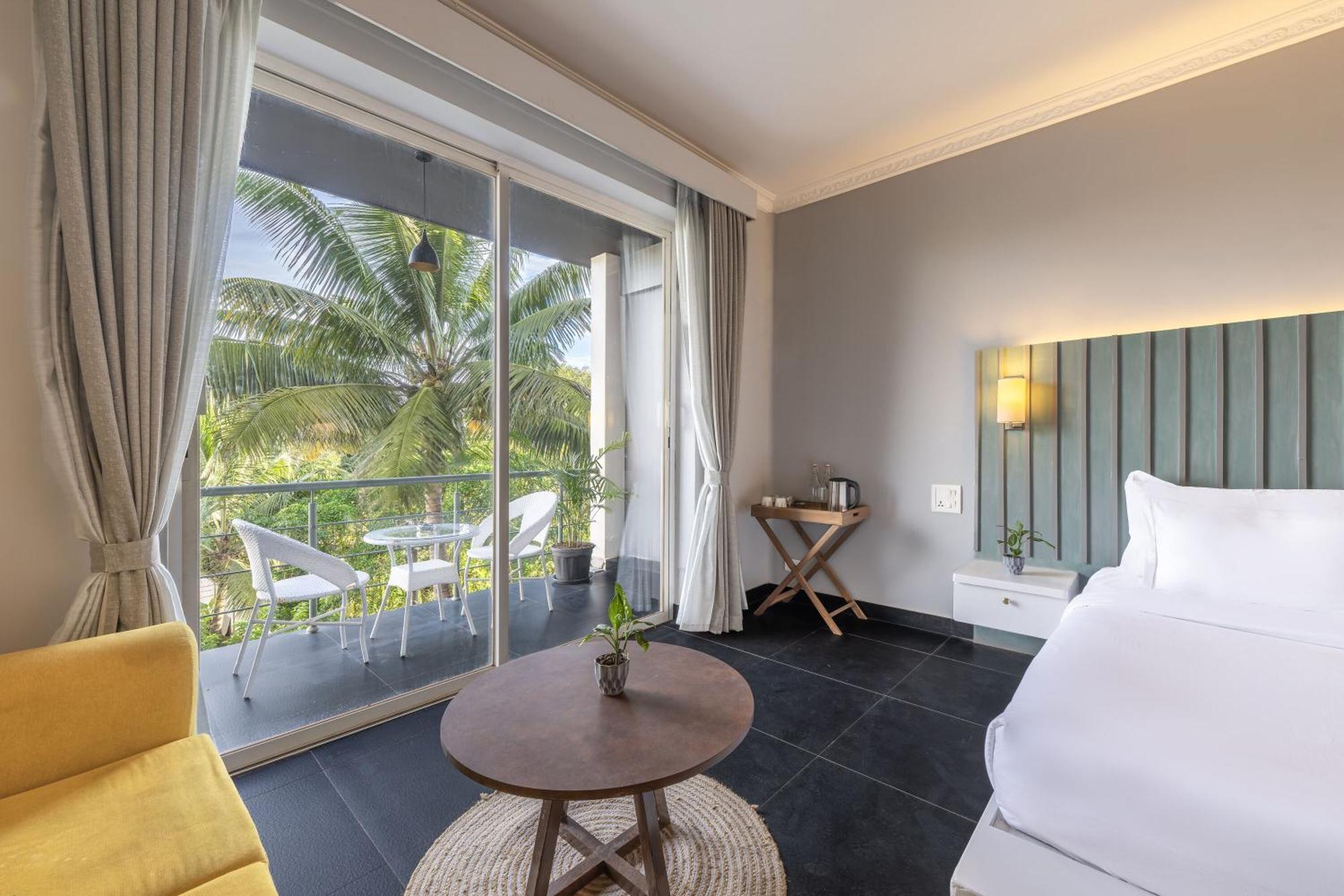 מלון Echor Samara Morjim Goa Sea View Restro מראה חיצוני תמונה